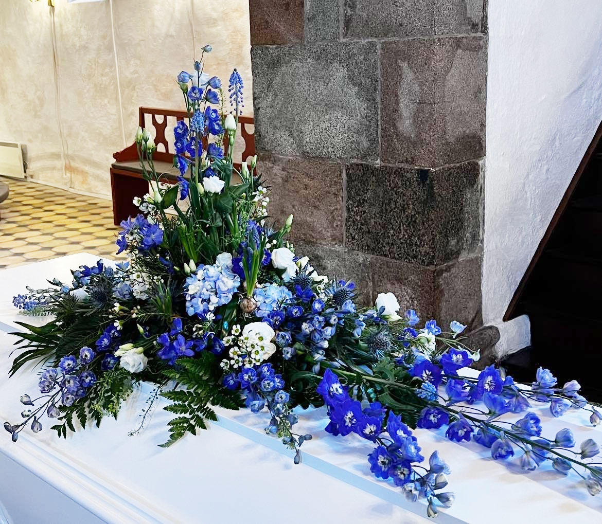 Vis omsorg med en flot blomsterbuket fra vores blomsterbutik i Thisted