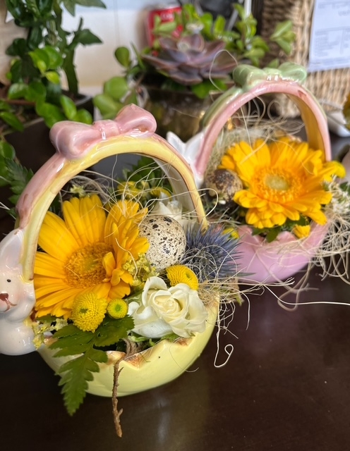 Få leveret blomster i påsketema fra vores blomsterbutik i Thisted